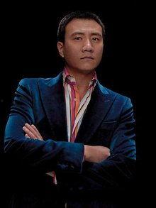 胡军简历个人资料简介,从影视演员到导演，多面才华的演艺人生