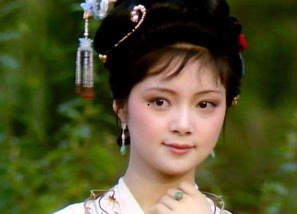 红楼梦薛宝钗图片,红楼梦中的温婉佳人